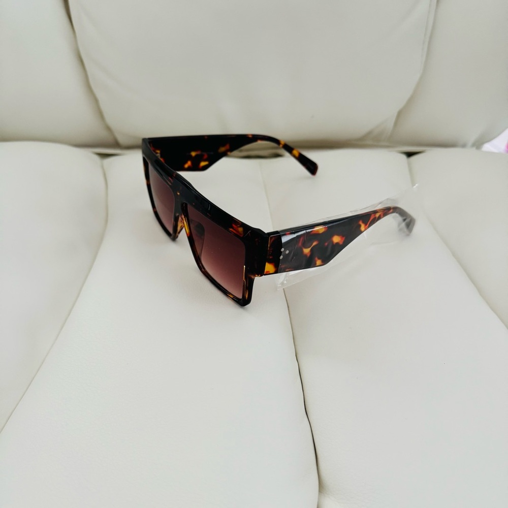 💖LAST PAIR! BRAND NEW! CELEB VINTAGE STYLE SUNNIES SUNGLASSES💖 - Picture 3 of 5